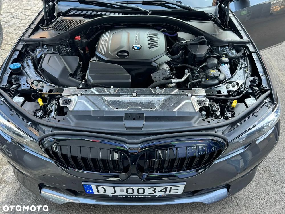 BMW Seria 3 320d xDrive mHEV - 8