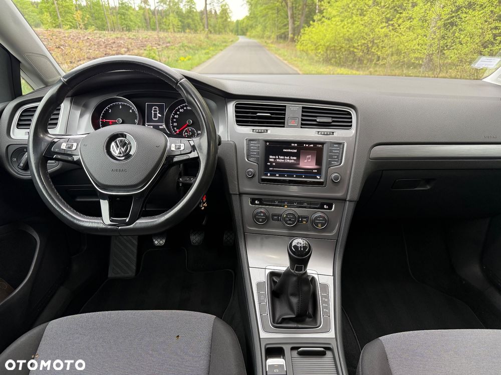 Volkswagen Golf 1.6 TDI BlueMotion Technology Comfortline - 16