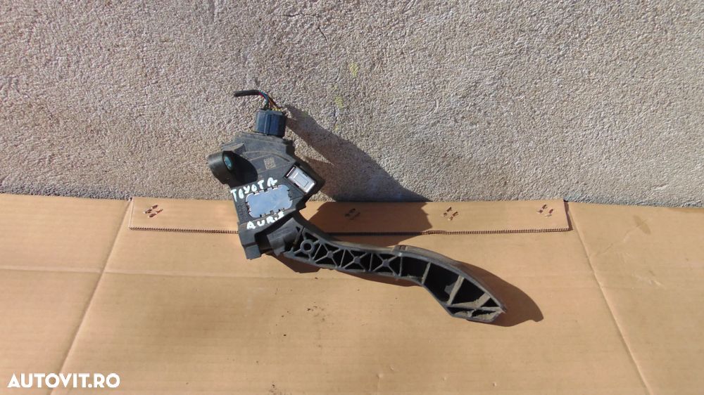 Pedala acceleratie Toyota Auris 1.4 benzina an 2006-2012 cod 78110-02011 - 1