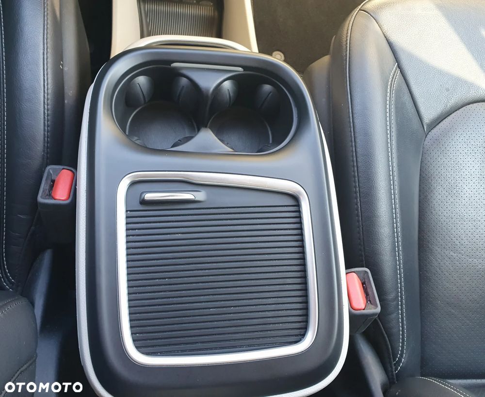 Chrysler Pacifica - 18