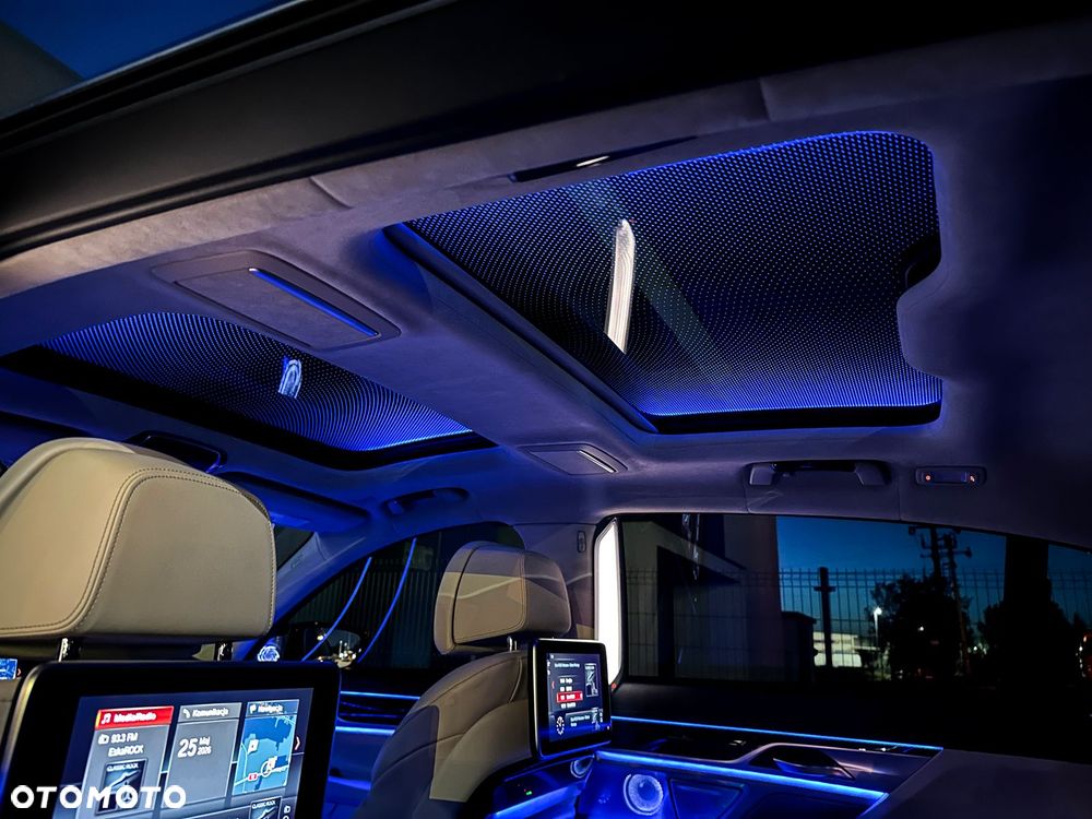 BMW Seria 7 750Li Edition Exclusive - 21
