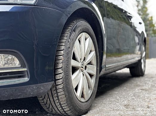 Volkswagen Passat - 11
