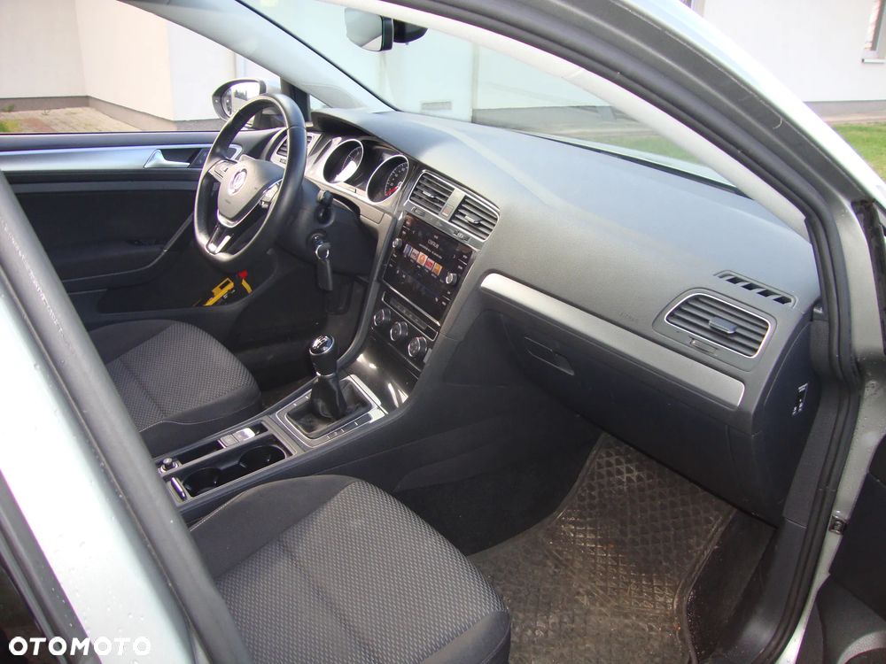 Volkswagen Golf 1.0 TSI (BlueMotion Technology) Comfortline - 13