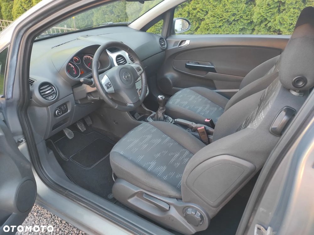 Opel Corsa 1.4 16V Satellite - 18