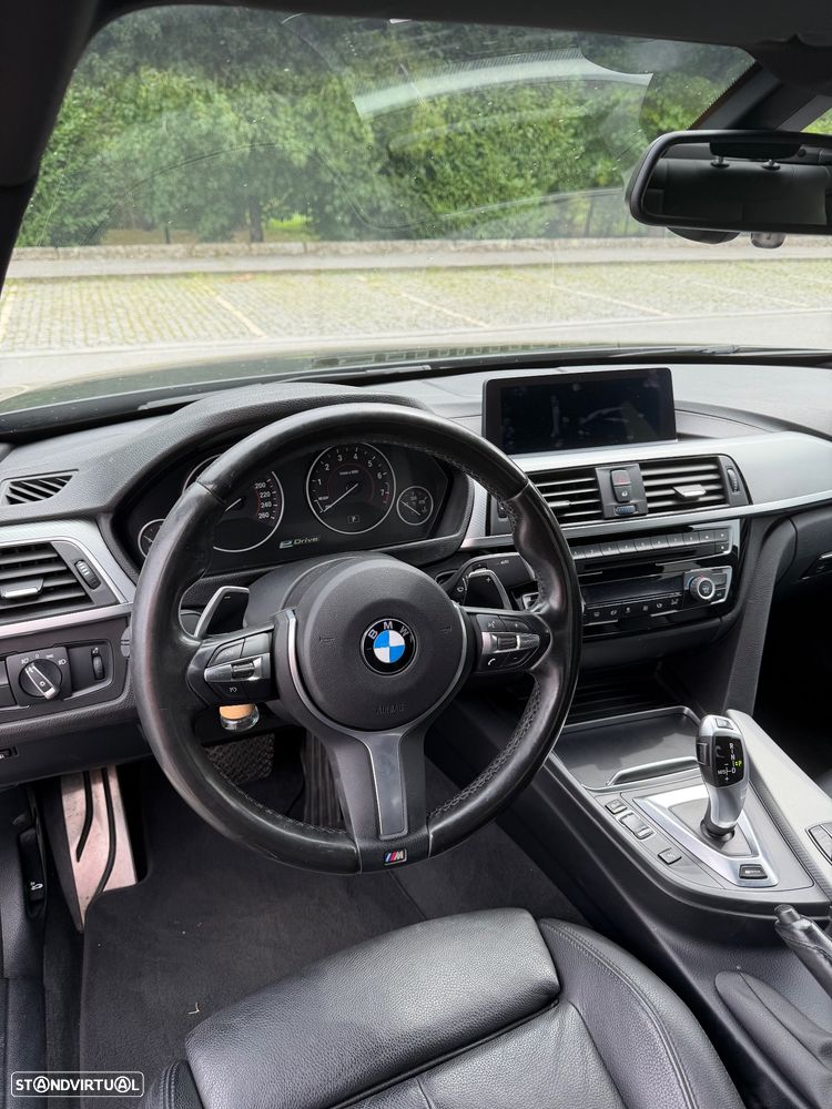 BMW 330 e iPerformance Pack M Shadow — fotografia 10