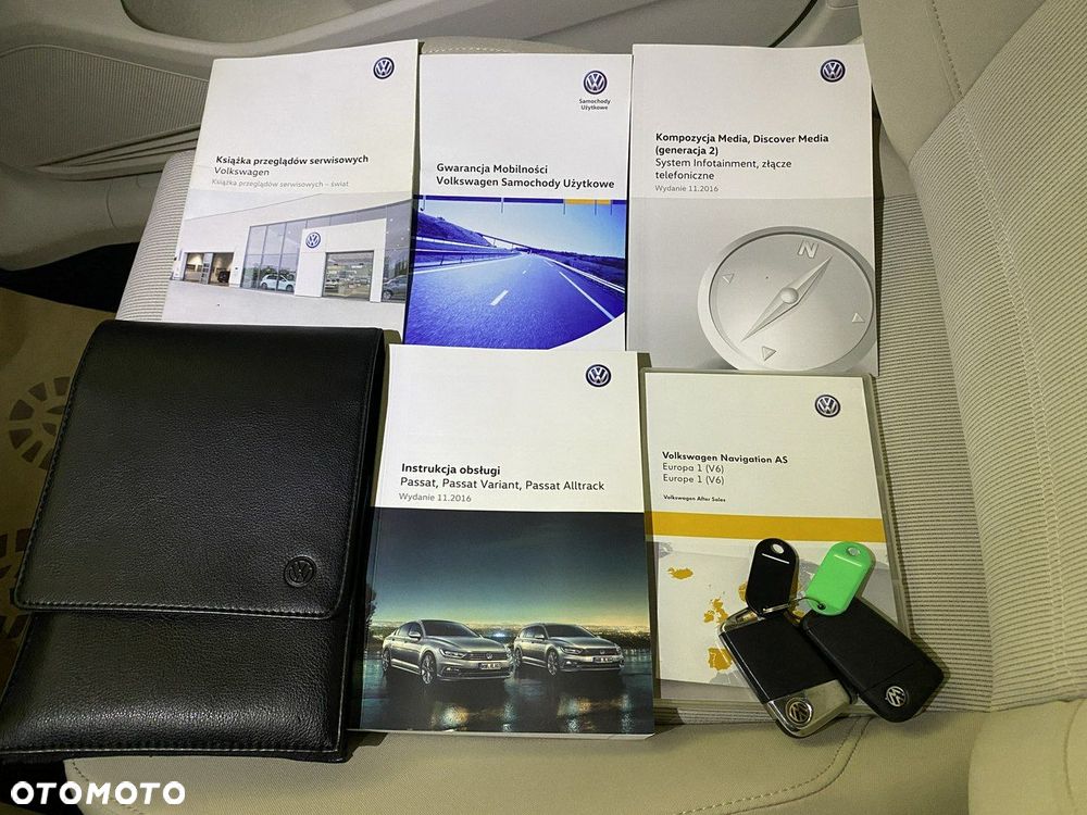 Volkswagen Passat - 32