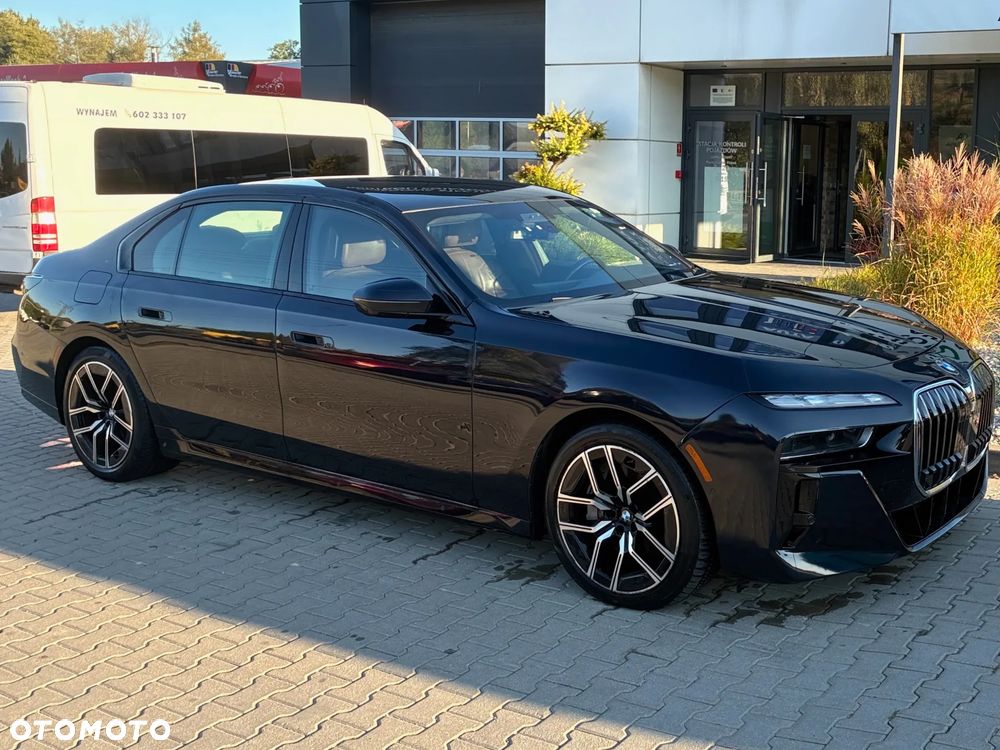 BMW Seria 7 - 37