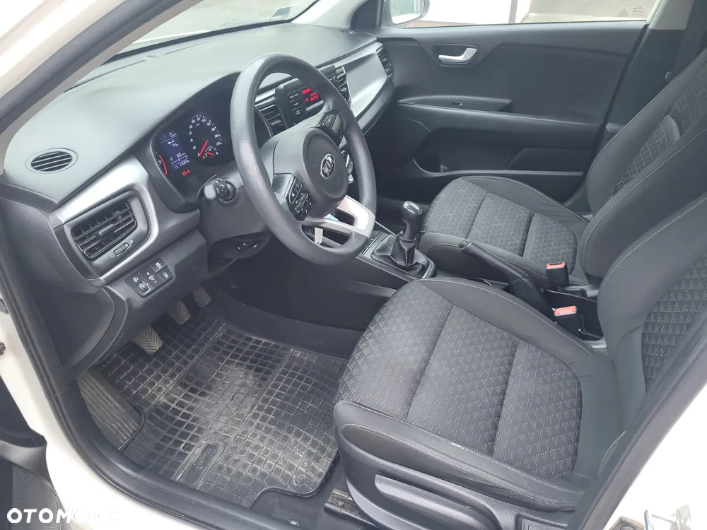 Kia Rio - 10