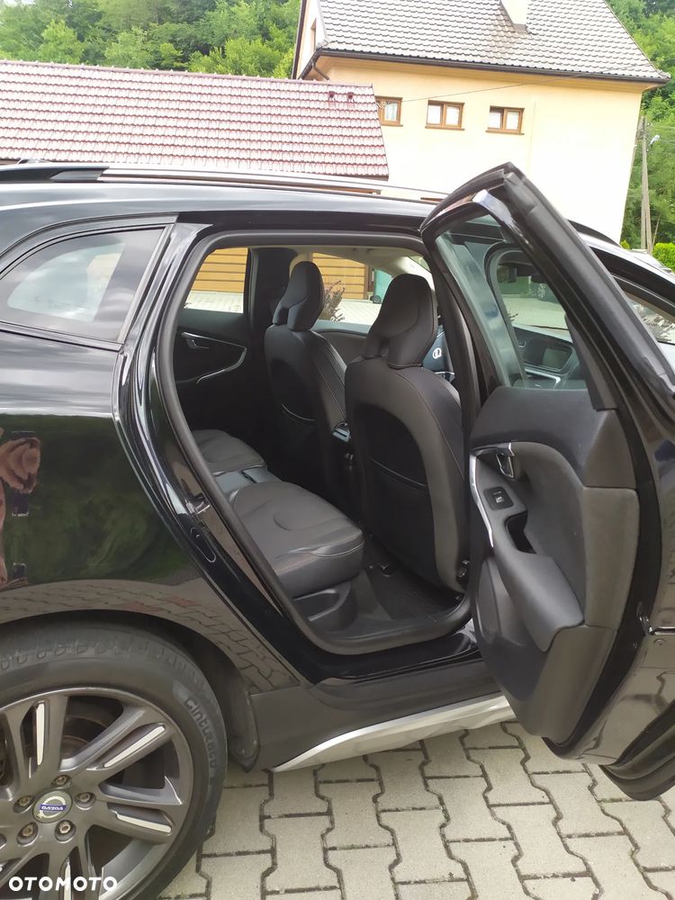 Volvo V40 Cross Country - 10
