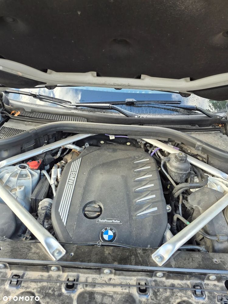 BMW X5 xDrive40d - 8