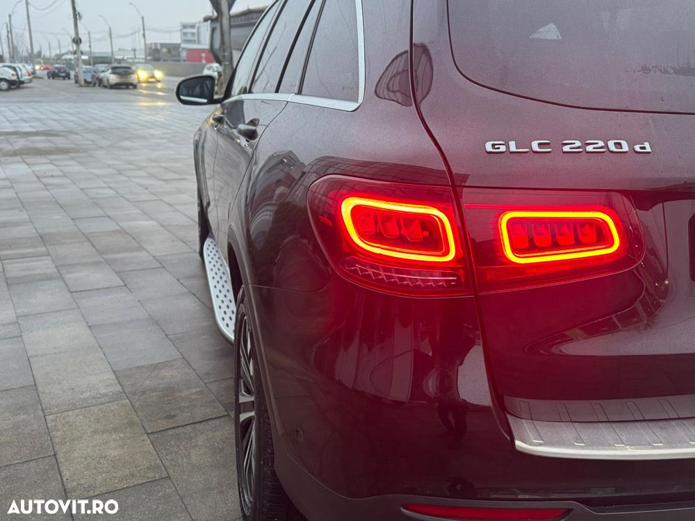 Mercedes-Benz GLC 220 d 4Matic 9G-TRONIC Exclusive - 33