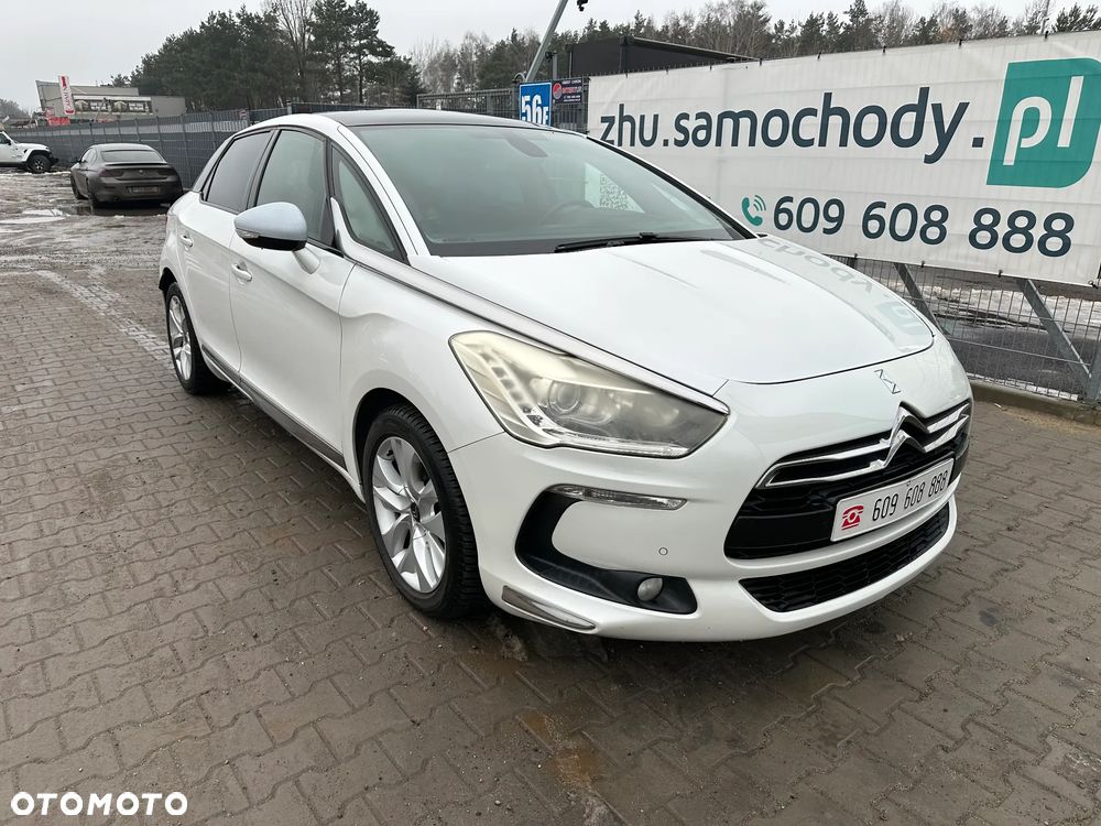 Citroën DS5 e-HDi 115 EGS6 SoChic - 1