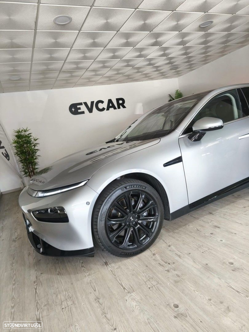 Xpeng P7i 86.2 kWh Long Range - 10