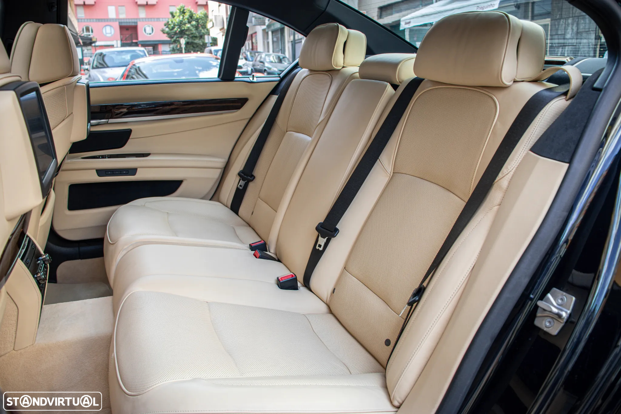 BMW 760 i - 43
