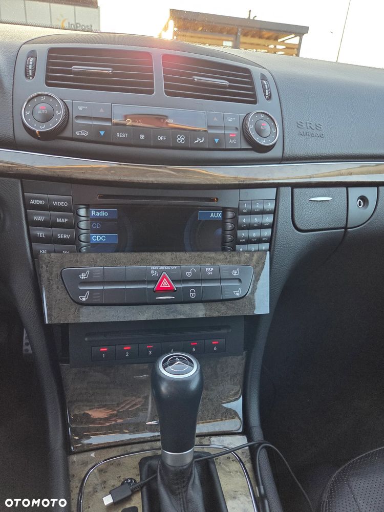 Mercedes-Benz Klasa E 350 T Avantgarde - 23