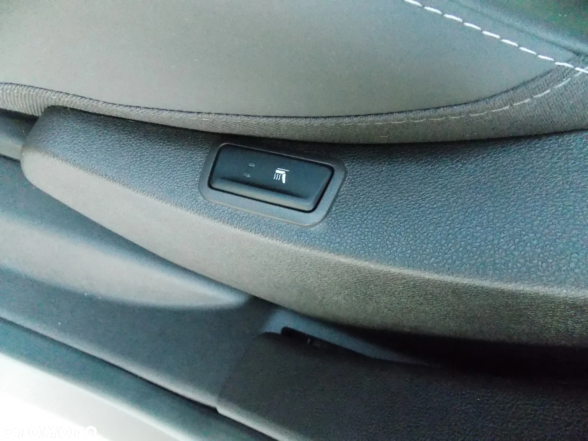 Renault Espace 1.6 dCi Energy Initiale Paris EDC - 22