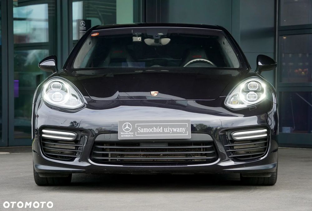 Porsche Panamera GTS - 8