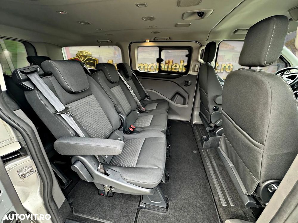 Ford Tourneo Custom 320 L2H1 VA Titanium - 9