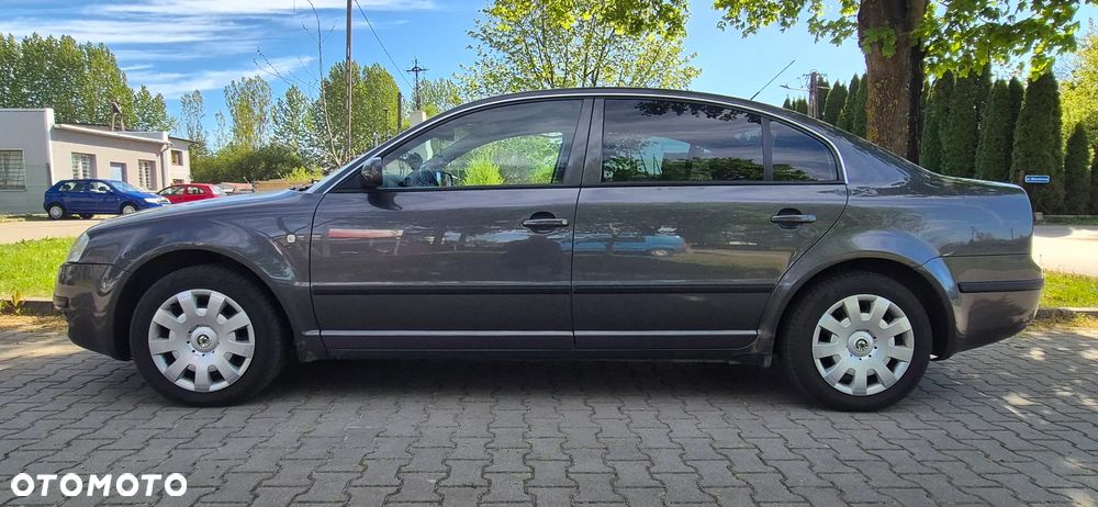 Skoda Superb 2.0 Classic - 13