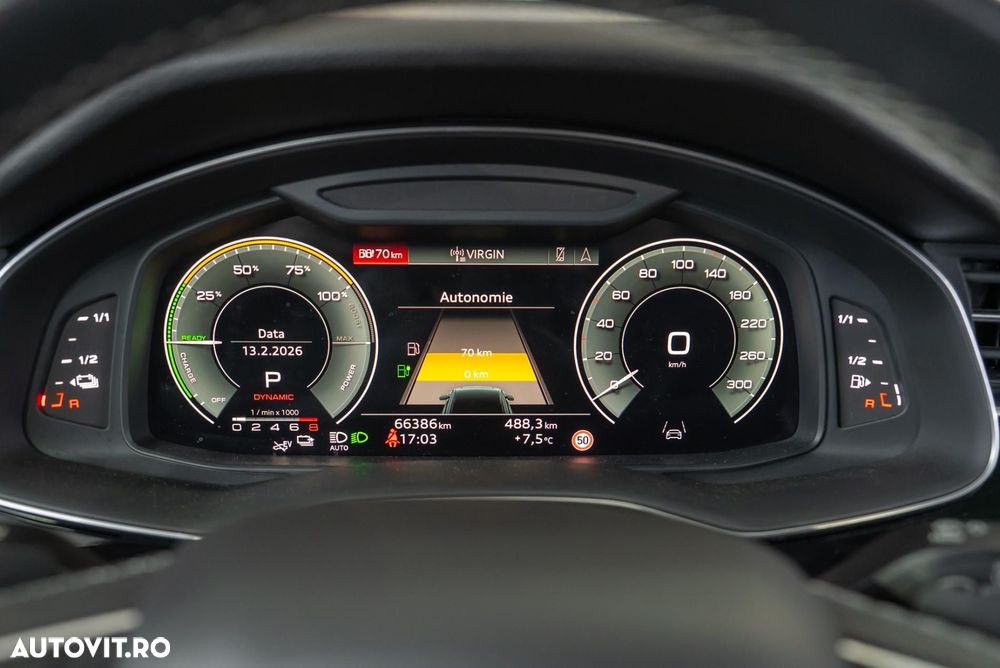 Audi Q8 55 TFSIe quattro tiptronic - 17