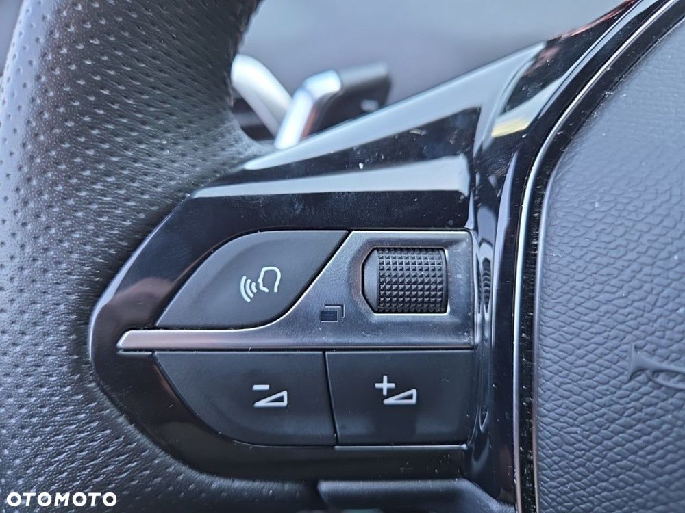 Peugeot 3008 1.2 PureTech GT S&S EAT8 - 19