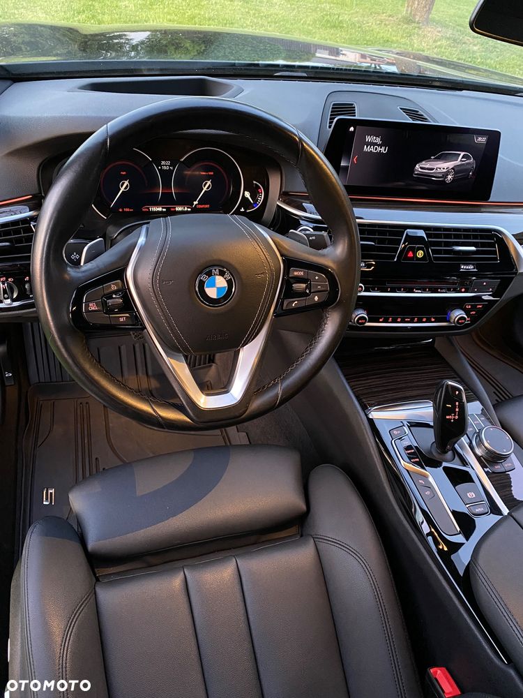 BMW Seria 5 530i Sport Line - 20