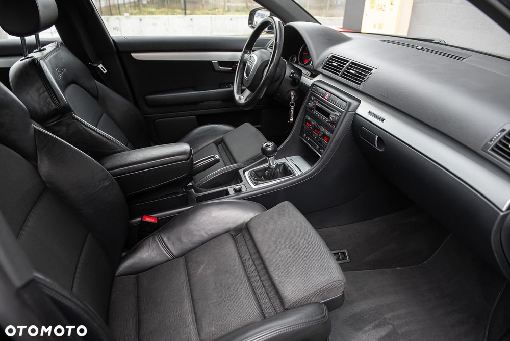 Audi A4 Avant 1.8 T quattro - 28