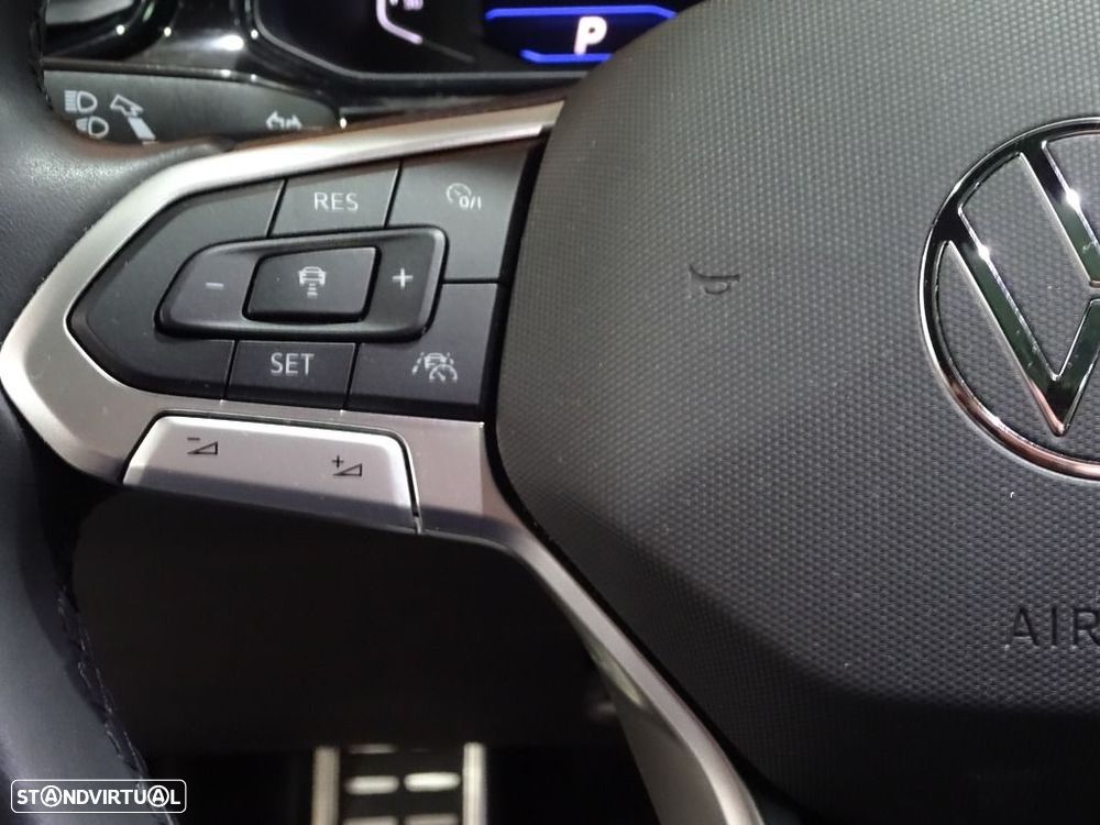 VW T-Roc 1.5 TSI R-Line DSG - 19