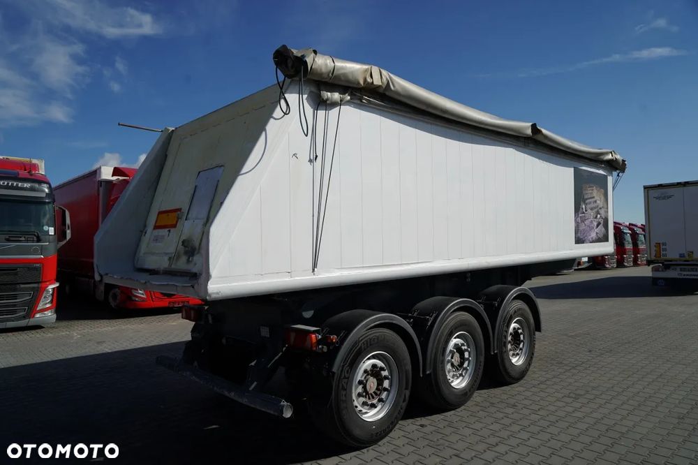 Carnehl WYWROTKA / 26 m3 / ALUMINIOWA / OŚ PODNOSZONA / SAF / WAGA: 5 300 KG / - 6