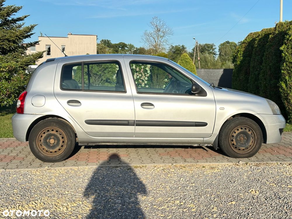 Renault Clio - 7