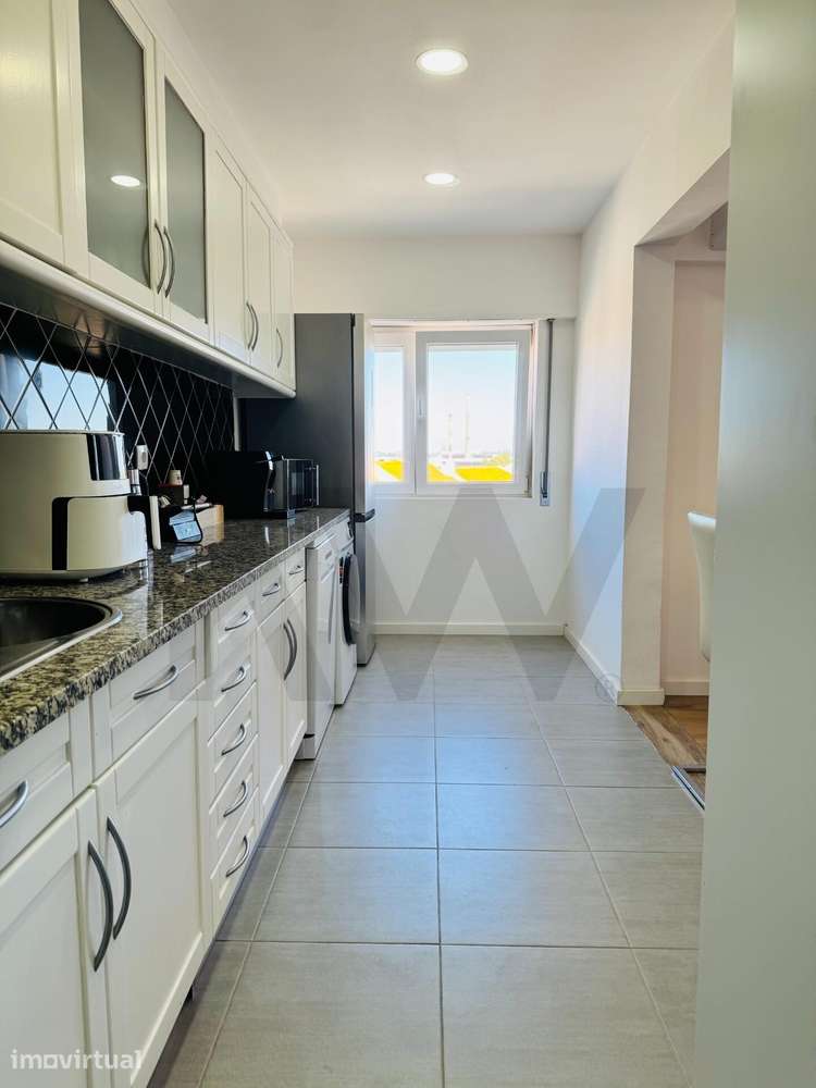 T2 remodelado em Paio Pires — pronto a habitar, em zona calma junto a - Grande imagem: 4/13