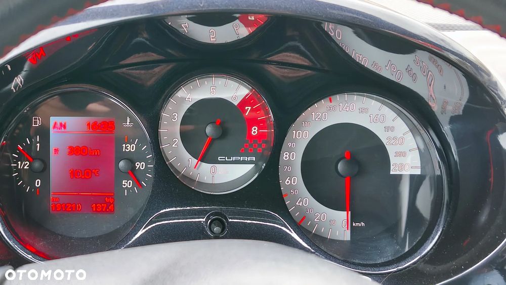 Seat Leon 2.0 T FSI Cupra - 12