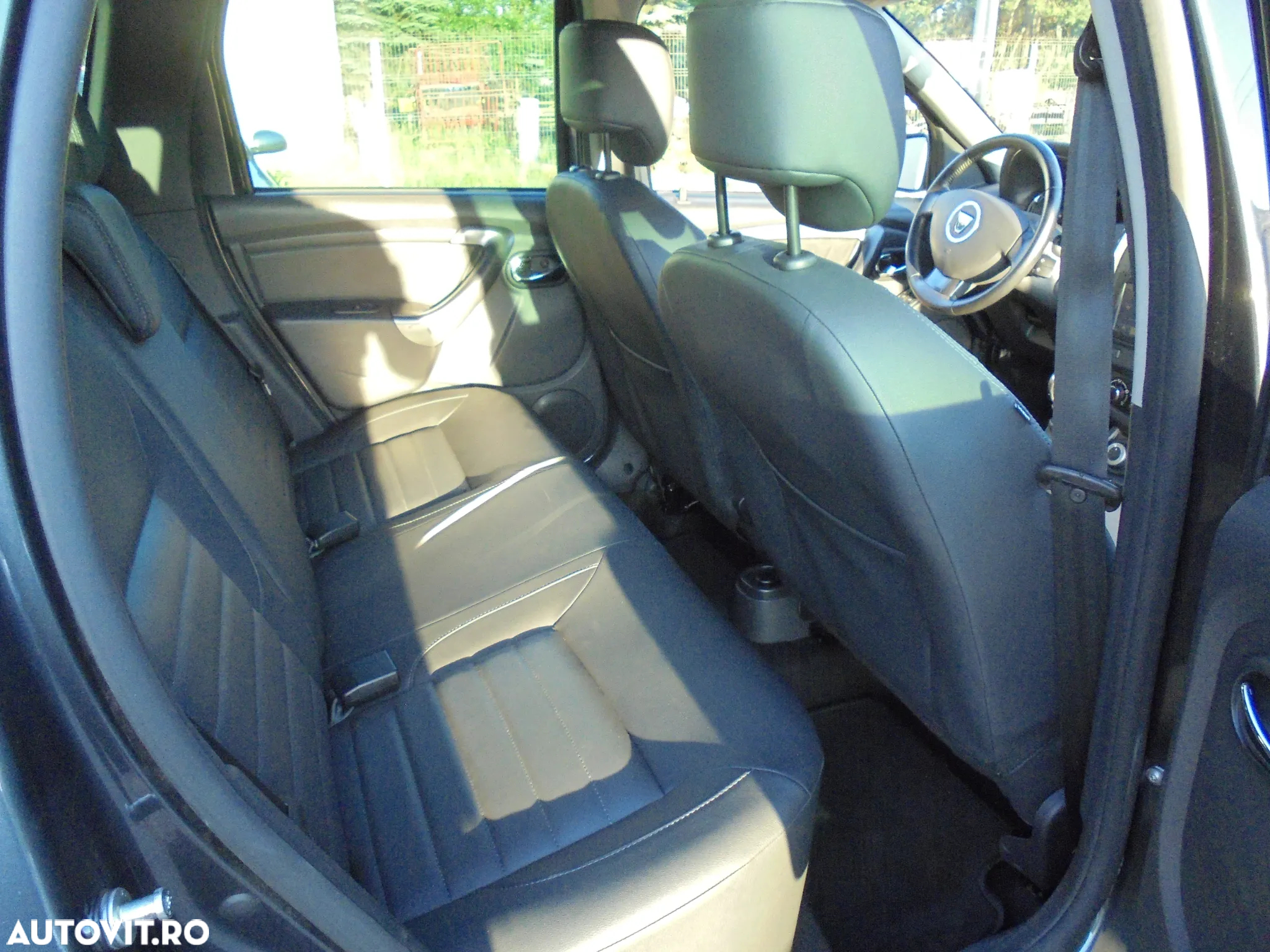 Dacia Duster 1.5 dCi 4WD Prestige jante 16" - 12