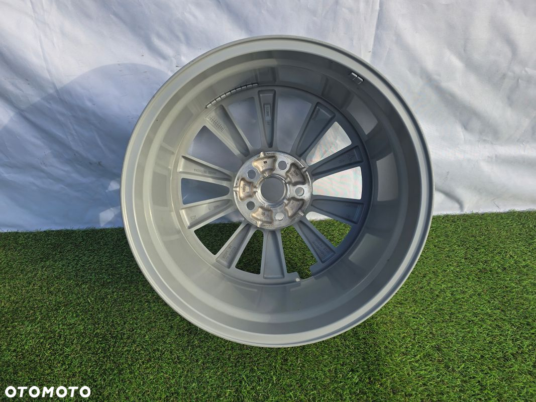 FELGA TESLA MODEL 3 8,5x19 ET40 5x114,3 1044264-00-A - 4