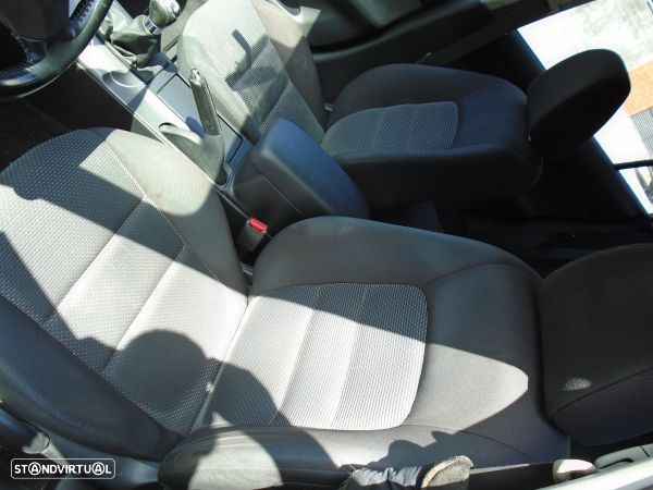 Para Peças Mazda 6 Três Volumes (Gg) - 6