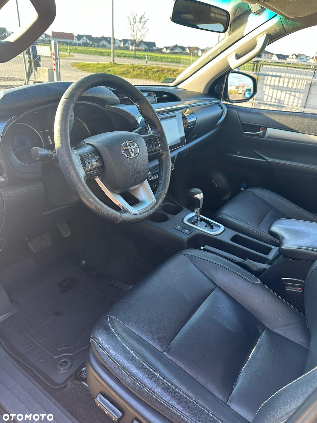 Toyota Hilux - 4