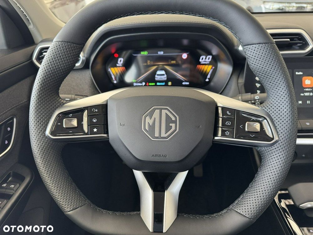 MG ZS - 12
