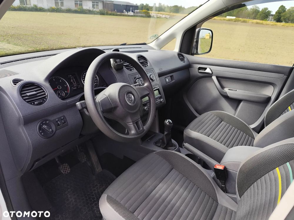 Volkswagen Caddy Comfortline BMT - 16