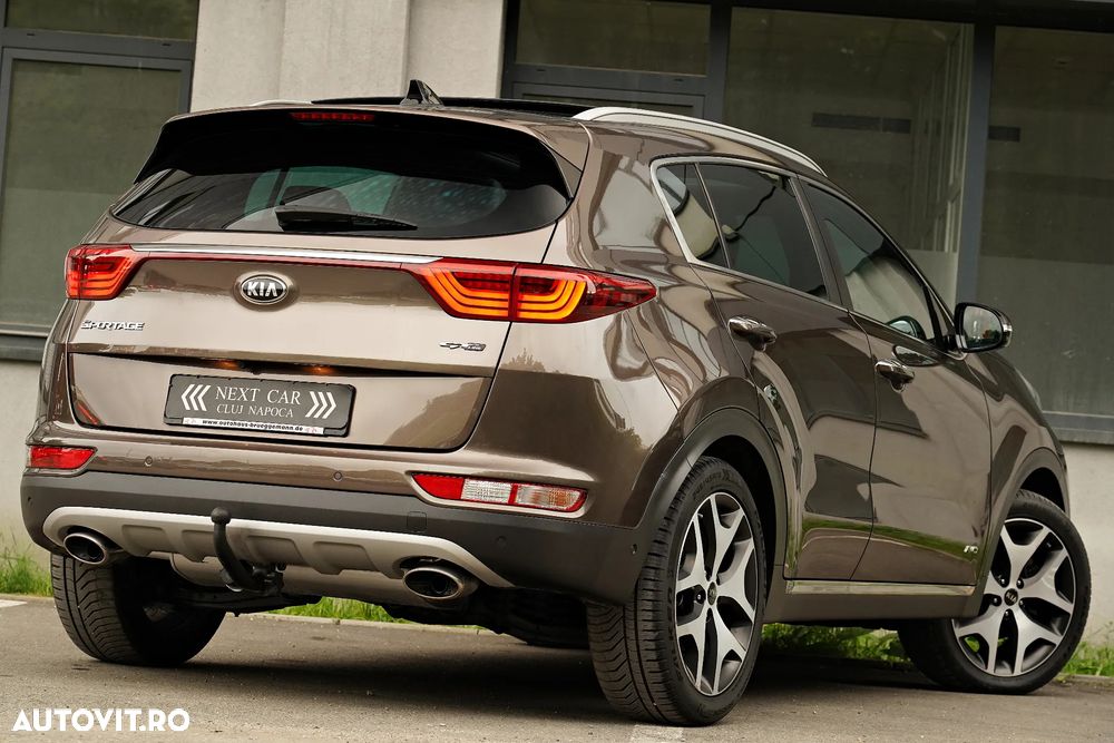 Kia Sportage 2,0 CRDI AWD Aut. GT Line - 4