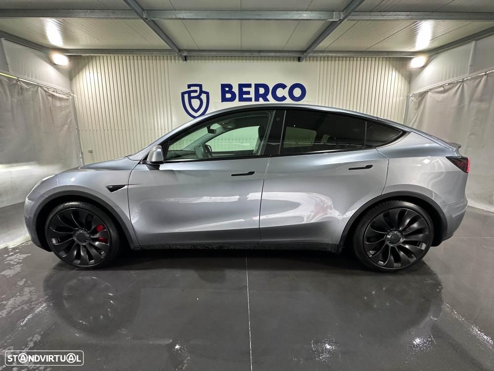 Tesla Model Y Performance Dual Motor AWD - 10