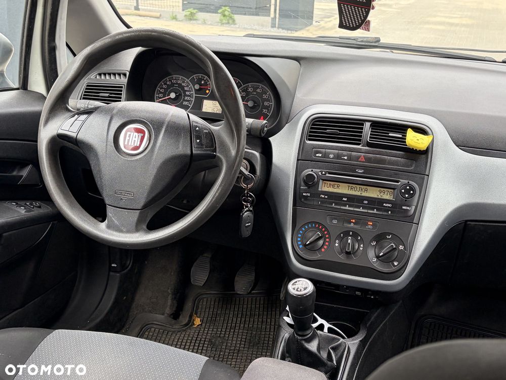 Fiat Grande Punto - 8