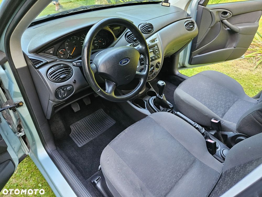 Ford Focus 1.6 X100 - 12
