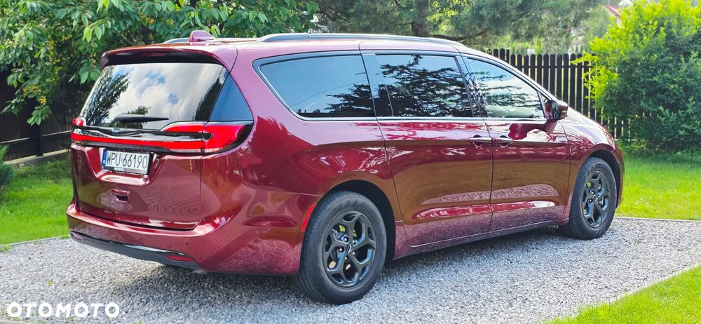 Chrysler Pacifica - 3