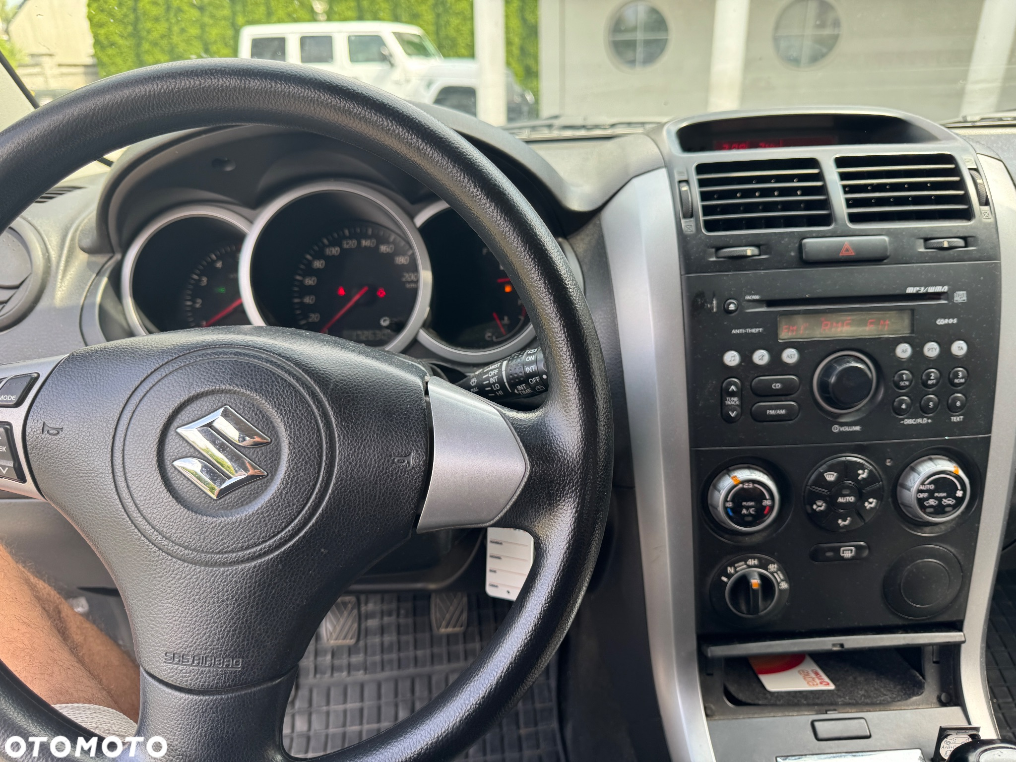 Suzuki Grand Vitara 1.9 DDiS Comfort - 13