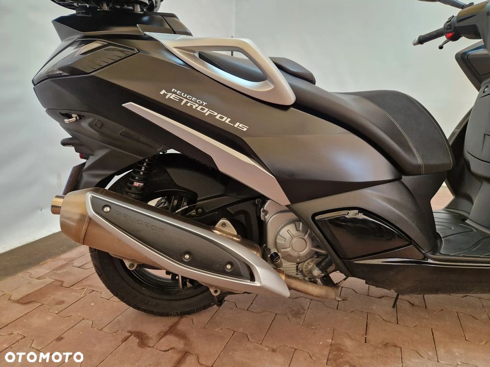 Peugeot Metropolis - 24