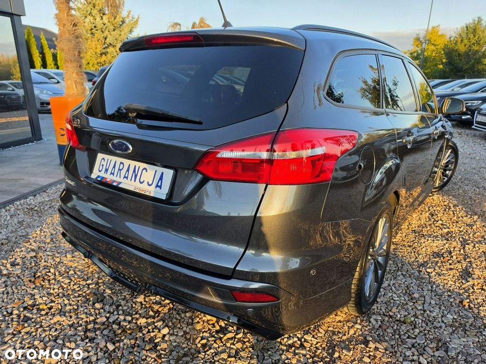 Ford Focus 1.5 EcoBlue Start-Stopp-System ST-LINE - 23