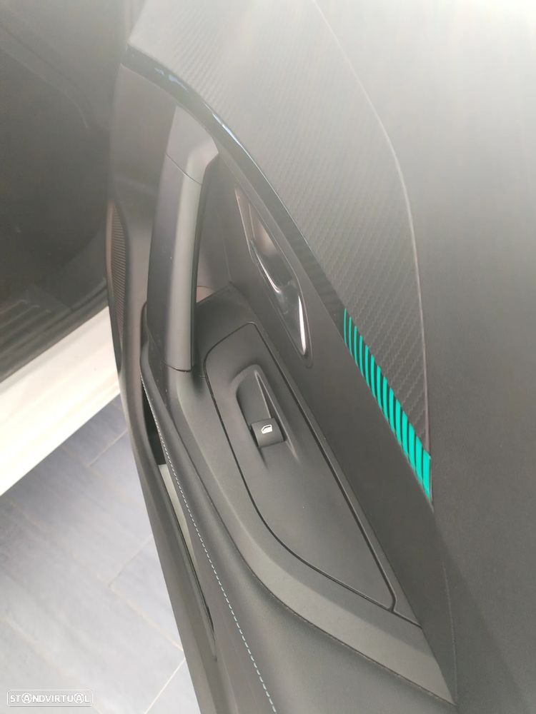 Peugeot 2008 1.2 PureTech Active Pack - 8