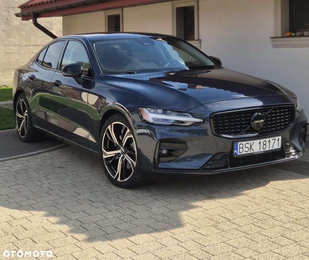 Volvo S60 B5 B AWD Plus Dark - 2