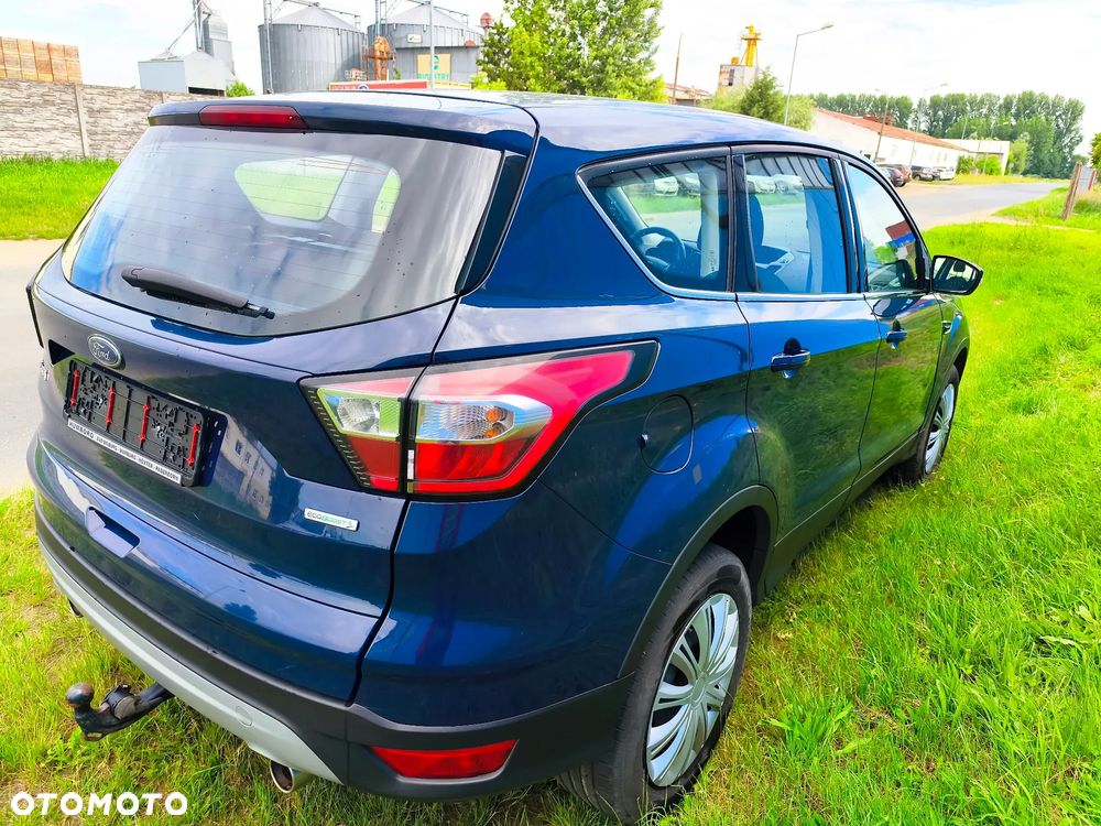 Ford Kuga 1.5 EcoBoost TREND - 4
