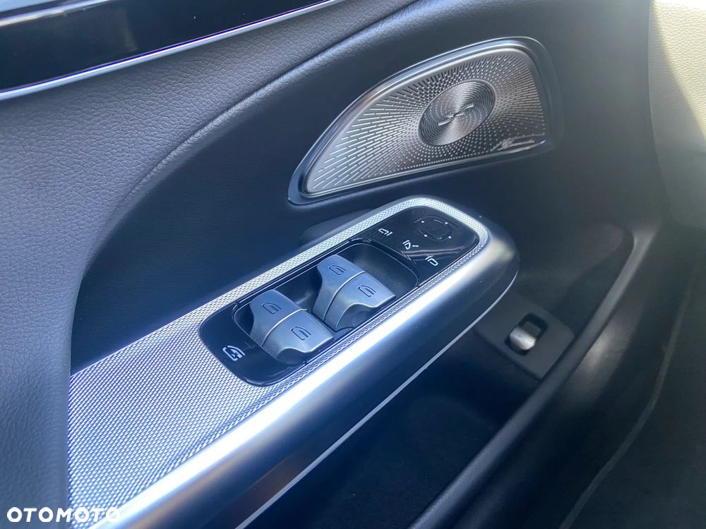 Mercedes-Benz Klasa E 200 4-Matic AMG - 19